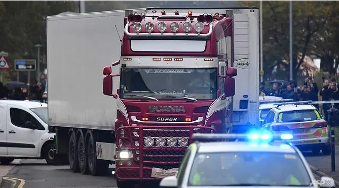 Cảnh sát vẫn chưa chính thức công bố danh tính 39 người chết trong container ở Anh.