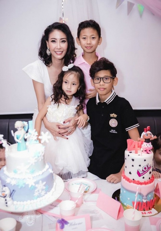 Hà Kiều Anh mừng sinh nhật con gái 4 tuổi. 