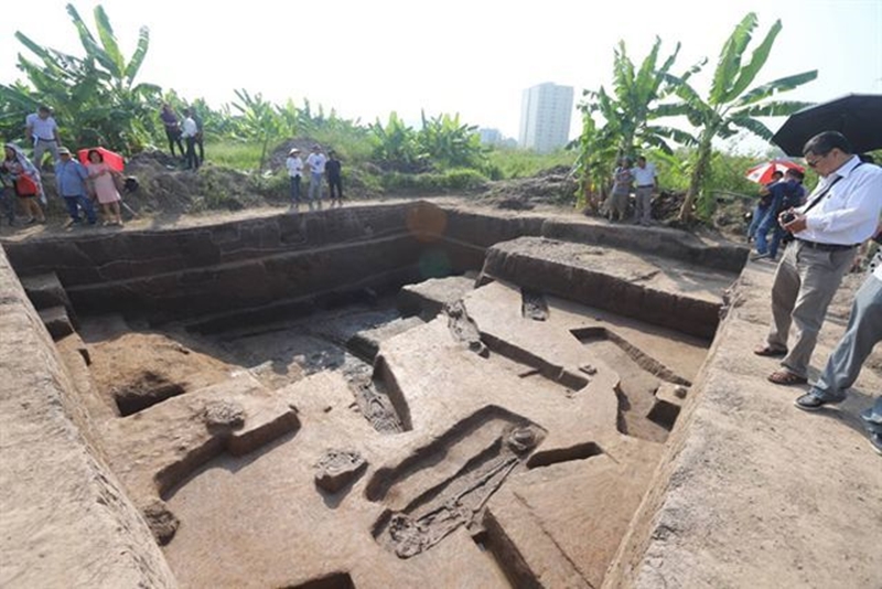Khu di chỉ khảo cổ học 3.500 tuổi có tên Vườn Chuối thuộc làng Lai Xá (xã Kim Chung, huyện Hoài Đức, Hà Nội) có tổng diện tích 19.000m2, được khai quật lần đầu tiên vào năm 1969. 