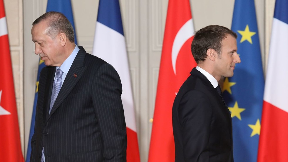 Tổng thống Thổ Nhĩ Kỳ Recep Tayyip Erdogan và người đồng cấp Pháp Emmanuel Macron.