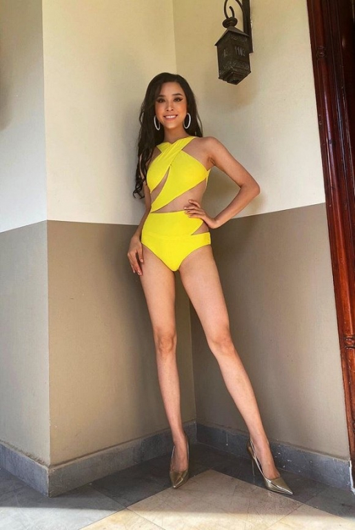Thúy An chia sẻ ảnh mặc bikini khoe chân dài tại Hoa hậu Liên lục địa. 