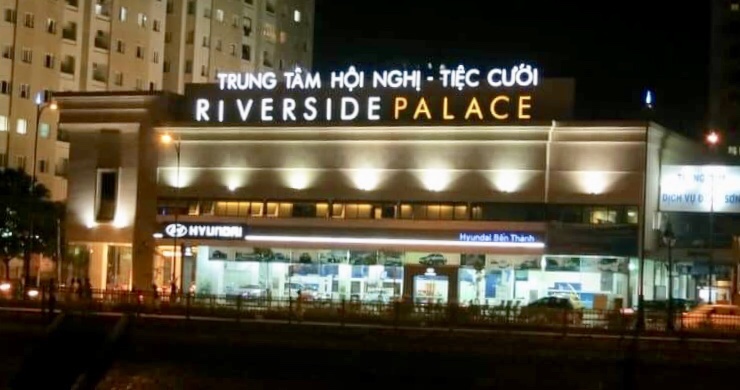 ong-chu-riverside-palace-la-ai-ma-coi-thuong-chinh-quyen-nhu-vay