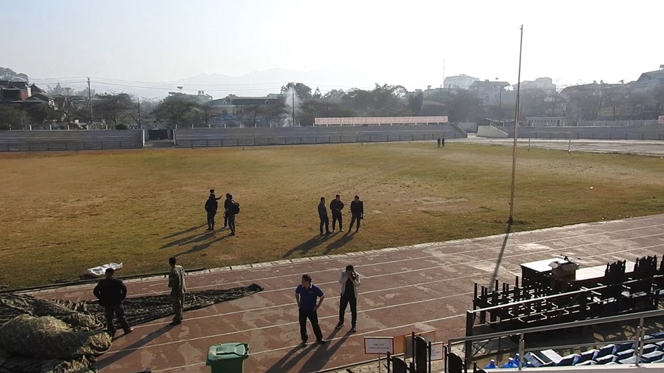 Toàn cảnh sân vận động nơi xét xử vụ án nữ sinh giao gà Điện Biên. (Ảnh: CTV).