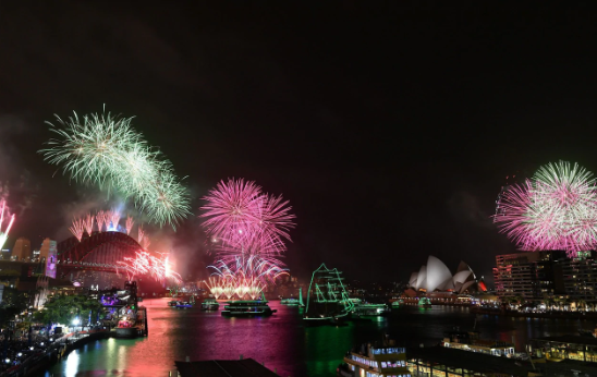 Pháo hoa ở Cầu cảng Sydney chào năm mới 2020.