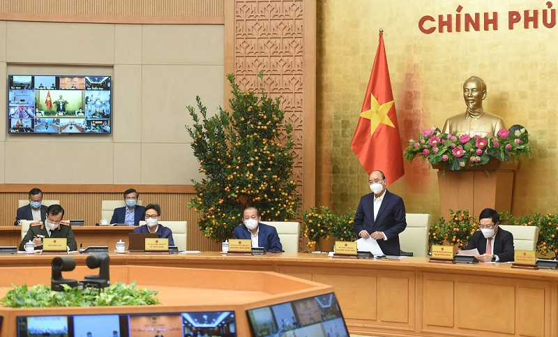 Thủ tướng Nguyễn Xuân Phúc: Các địa phương được áp dụng các biện pháp mạnh để ngăn chặn dịch.