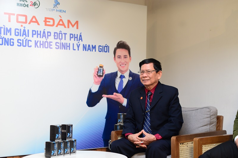 Đại tá, Thầy thuốc ưu tú Phạm Hòa Lan tại buổi tạo đàm 'Tìm giải pháp đột phá tăng cường sức khỏe sinh lý nam giới'.