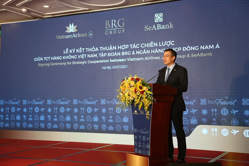   Ông Đặng Ngọc Hoà, Chủ tịch HĐQT, Tổng công ty Hàng không Việt Nam, phát biểu tại lễ ký.