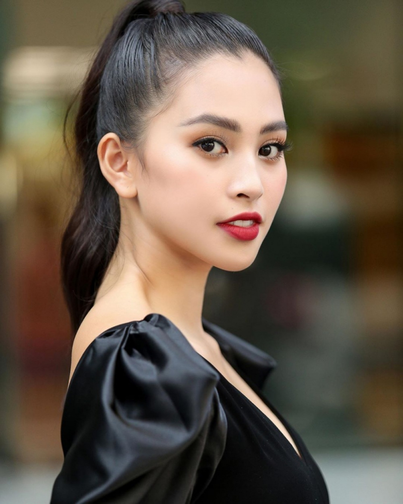 Hoa hậu Trần Tiểu Vy cùng với gia đình đã ủng hộ 200 triệu đồng cho Đà Nẵng - Quảng Nam chống dịch Covid-19.