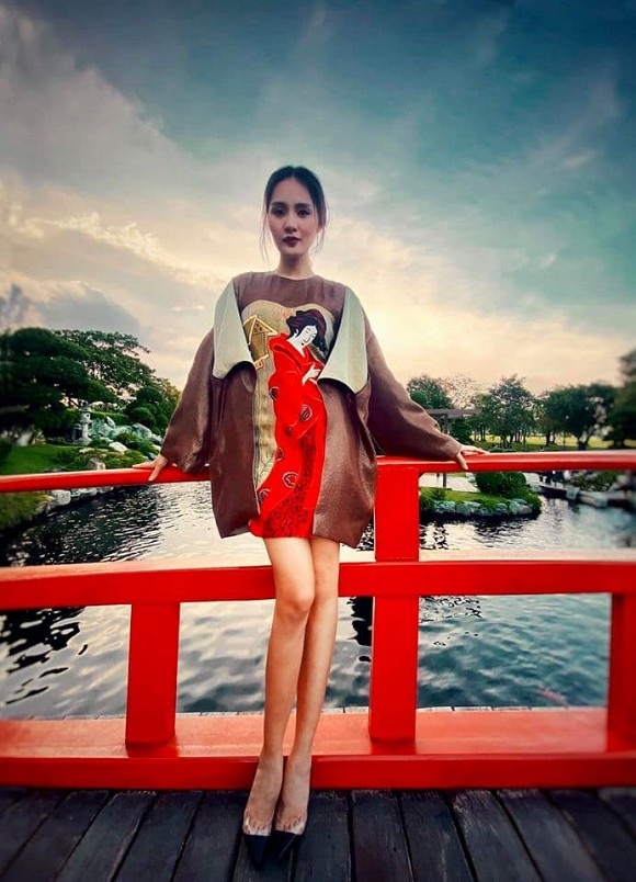 Hoa hậu đẹp nhất châu Á Hương Giang bất ngờ lộ rõ thân hình gầy tong teo, hốc hác