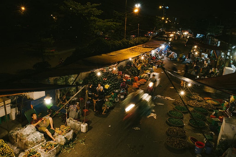 Hà Nội - một trong những thành phố nhộn nhịp về đêm.