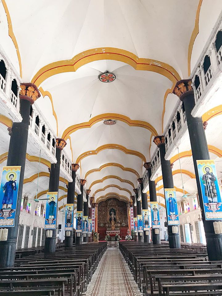 Nam Định nổi tiếng là cái nôi của những giáo đường cổ kính và xứ đạo lớn.