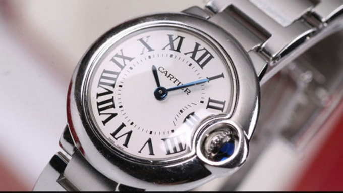 Đồng hồ hiệu Cartier là loại thời trang sang trọng có giá rất đắt. (Ảnh minh họa).