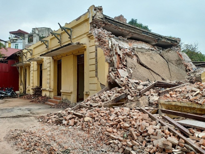 Khu nhà 1 tầng trạm phát sóng Bạch Mai bị phá dỡ ngay trước ngày UBND TP Hà Nội quyết định lập hồ sơ xét duyệt công trình văn hóa cấp thành phố. (Ảnh: IT).
