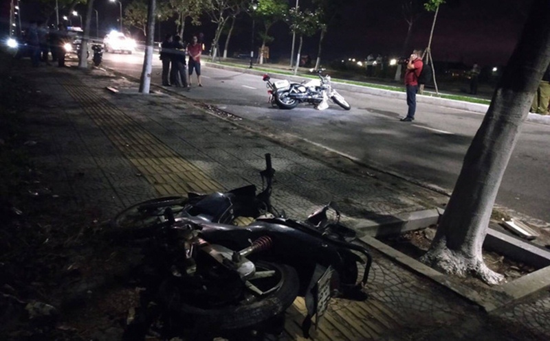 Hiện trường vụ tai nạn khiến 2 chiến sĩ Công an Đà Nẵng hy sinh. (Ảnh: IT).