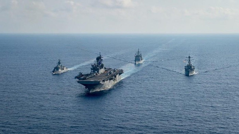 Bộ Quốc phòng Úc thông báo ba tàu USS America, USS Barry, USS Bunker HIll (Mỹ) và tàu HMAS Parramatta (Úc) đã diễn tập ở Biển Đông hôm 22/4. (Ảnh: Bộ Quốc phòng Úc).