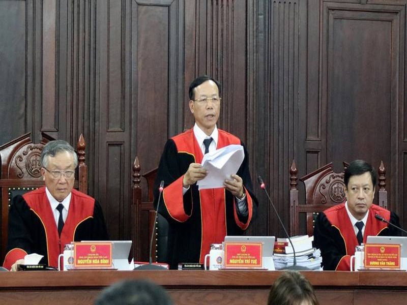 Hội đồng thẩm phán phiên giám đốc thẩm vụ án Hồ Duy Hải.