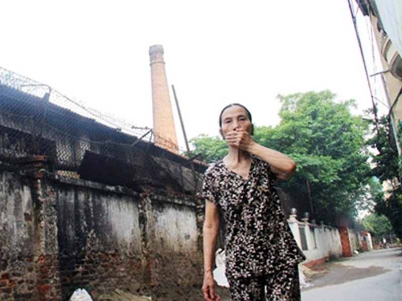 Những người dân ở Thanh Xuân một thời khổ sở vì mùi thuốc lá Thăng Long. (Ảnh: Tiền Phong).