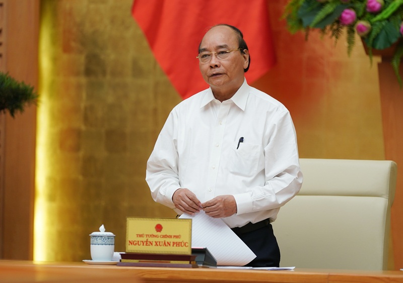 Thủ tướng Nguyễn Xuân Phúc phát biểu kết luận tại buổi làm việc của Thường trực Chính phủ về công tác phòng, chống Covid-19 sáng 25/7. (Ảnh: VGP/Quang Hiếu).