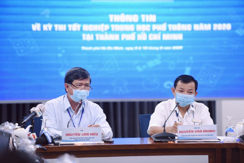 Ông Nguyễn Văn Hiếu - Phó giám đốc Sở GD&ĐT TP HCM, phát biểu tại họp báo về ngày thi đầu tiên kỳ thi THPT Quốc gia 2020. (Ảnh: Tuổi Trẻ TP HCM).