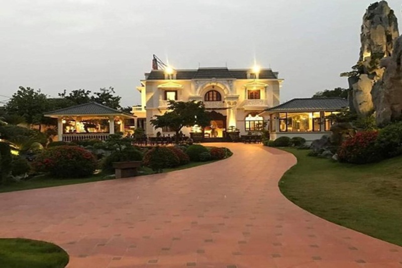 Khung cảnh khu biệt thự của đại gia Nam Định đang rao bán trên mạng với giá 20 tỷ đồng. (Ảnh: FB).