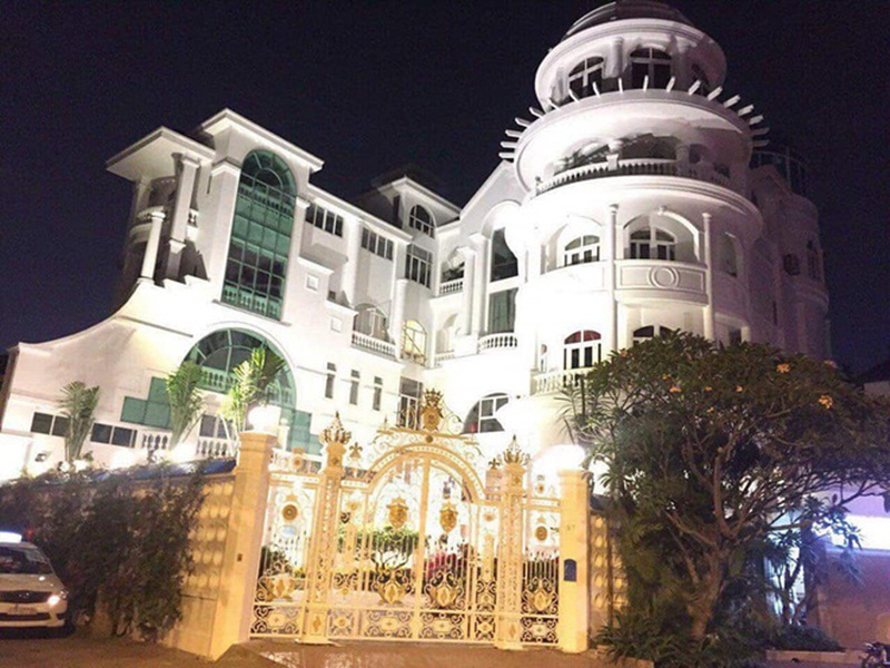 Hình ảnh siêu biệt thự ở Sài Gòn được rao bán giá 200 tỷ đồng gây xôn xao. (Ảnh: FB).