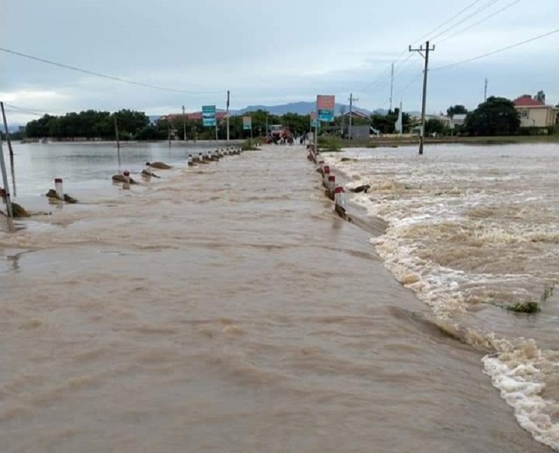 Mưa lớn kéo dài nguy cơ gây lũ ở Ninh Thuận. (Ảnh: IT).