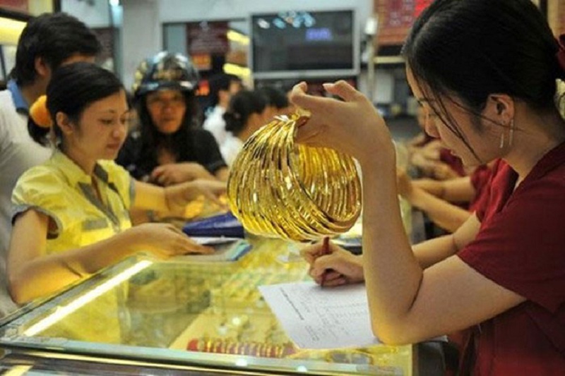 Bảng giá vàng hôm nay 27/12, giá vàng 9999 hôm nay, giá vàng SJC gần 56 triệu đồng.