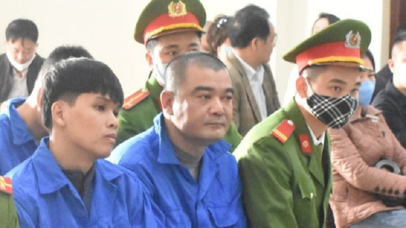 Sáng 9/12, TAND tỉnh Nam Định đưa ra xét xử 4 bị cáo vụ bảo kê hỏa táng ở Nam Định. (Ảnh: Thanh Niên).
