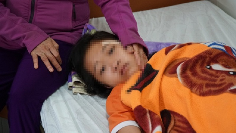 Nữ sinh 12 tuổi bị người đàn ông hành hung sau tai nạn giao thông ở Tây Ninh.