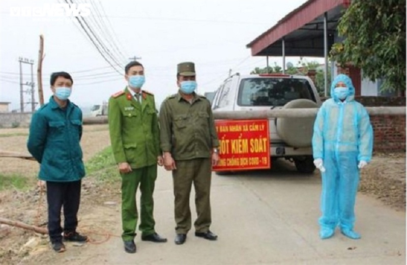 Lực lượng chức năng tỉnh Bắc Giang lập chốt kiểm soát phòng chống dịch COVID-19 tại huyện Lục Nam. (Ảnh: VTC).