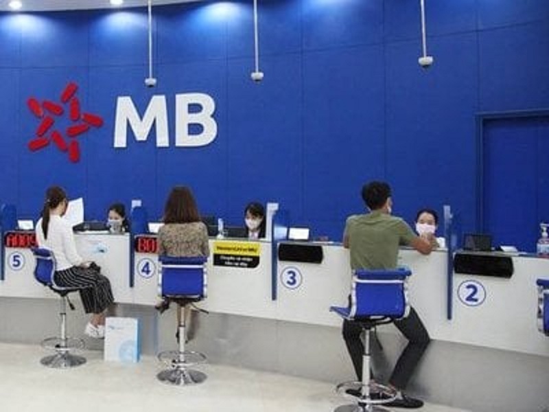 Nhân viên Ngân hàng MB làm lộ sao kê tài khoản của Hoài Linh sẽ bị xử lý thế nào?