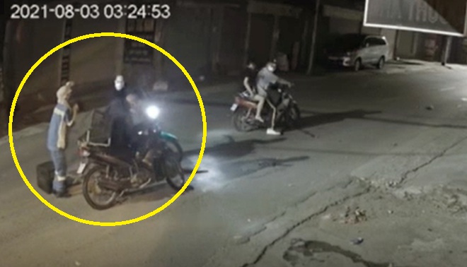 Nữ lao công gom rác bị cướp ở Hà Nội.