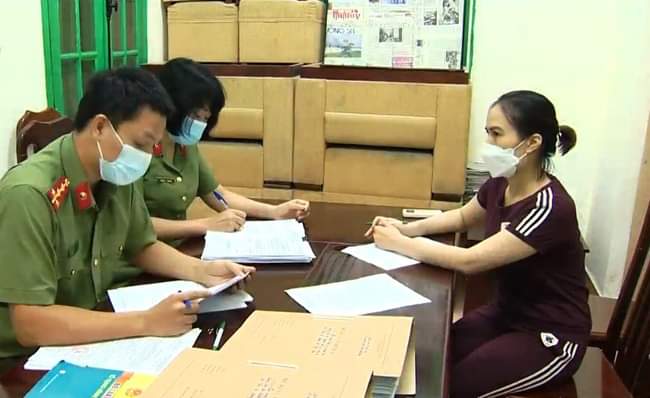 Công an TP Hà Nội đã khởi tố bị can đối với Hoàng Thị Thanh Nga - liên quan đến vụ thẻ luồng xanh.