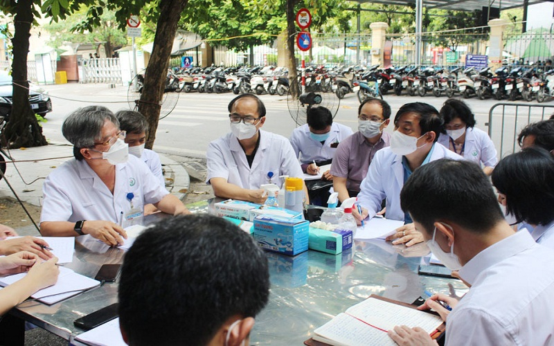 Đoàn Công tác của Bộ Y tế làm việc tại Bệnh viện Việt Đức.
