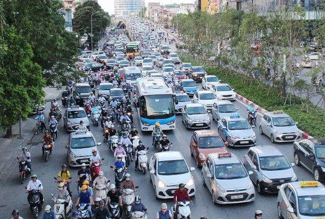 Tranh cãi đề xuất lập 87 trạm thu phí ô tô vào nội đô Hà Nội.