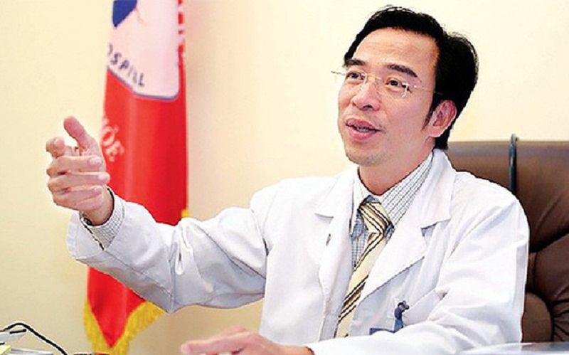 GS –TS Nguyễn Quang Tuấn bị bắt giam vì sai phạm tại Bệnh viện Tim.