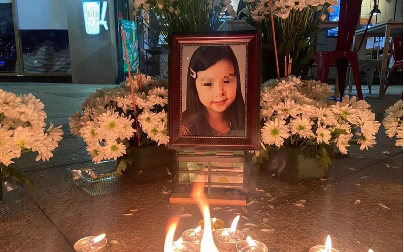 Vụ bé gái 8 tuổi bị 'dì ghẻ' bạo hành tử vong tại TP HCM khiến dư luận hết sức phẫn nộ.
