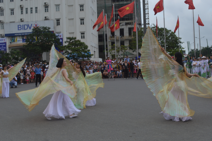 Lễ hội đường phố Sắc màu văn hóa trong dịp Festival năm 2018.