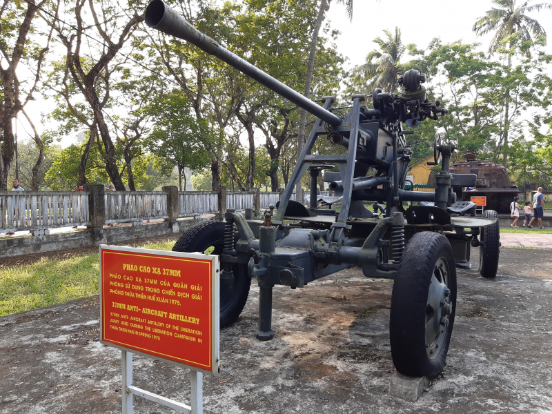 Pháo cao xạ 37mm của Quân giải phóng sử dụng trong chiến dịch giải phóng Thừa Thiên Huế Xuân 1975.