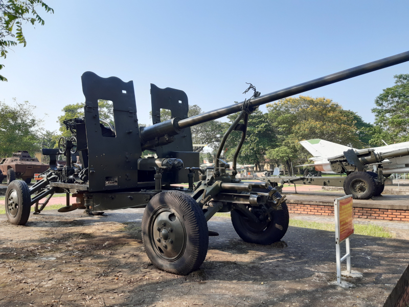 Pháo cao xạ 57mm của Quân giải phóng sử dụng trong chiến dịch giải phóng Thừa Thiên Huế Xuân 1975.