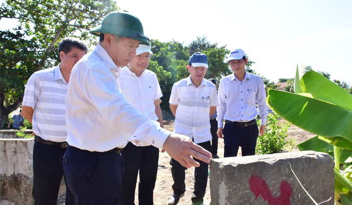 Chủ tịch UBND tỉnh Thừa Thiên Huế kiểm tra các điểm phát lộ trên khu vực Thượng thành.