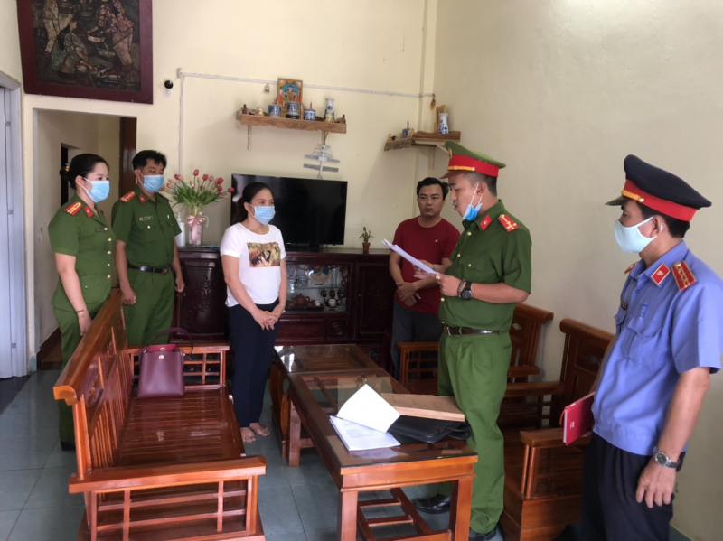 Khởi tố bị can, bắt tạm giam Nguyễn Thị Phương Ánh.