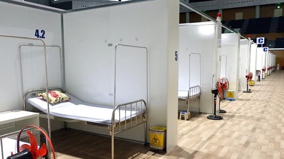 Bệnh viện dã chiến tại Cung Thể thao Tiên Sơn.