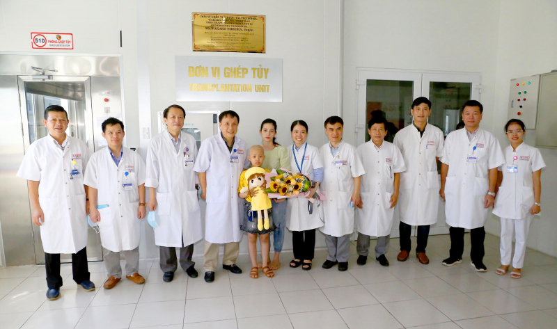 BV Trung ương Huế ghép tủy thành công cho cháu bé 8 tuổi ở Kiên Giang.