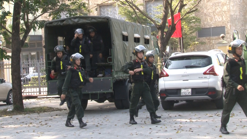 Tăng cường lực lượng Cảnh sát cơ động thuộc Bộ Tư lệnh cho CATP Huế.