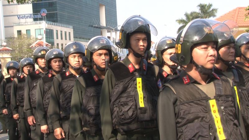 Tăng cường 66 đồng chí thuộc Tiểu đoàn Cảnh sát Cơ động số 2 cho Công an thành phố Huế.