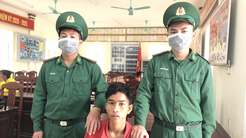 Hồ Văn Thành đang bị lực lượng chức năng bắt giữ.