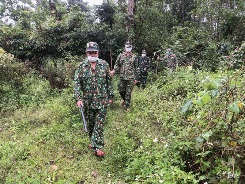 Mới đây, Bộ CHQS tỉnh Thừa Thiên Huế phối hợp với Bộ CH BĐBP tỉnh tăng cường 38 Sĩ quan, Quân nhân chuyên nghiệp cho 19 chốt biên giới; ngoài ra, Ban CHQS huyện A Lưới tăng cường 5 Sĩ quan, Quân nhân chuyên nghiệp cho 5 chốt biên giới và 19 Dân quân của huyện tăng cường cho 19 chốt biên giới.