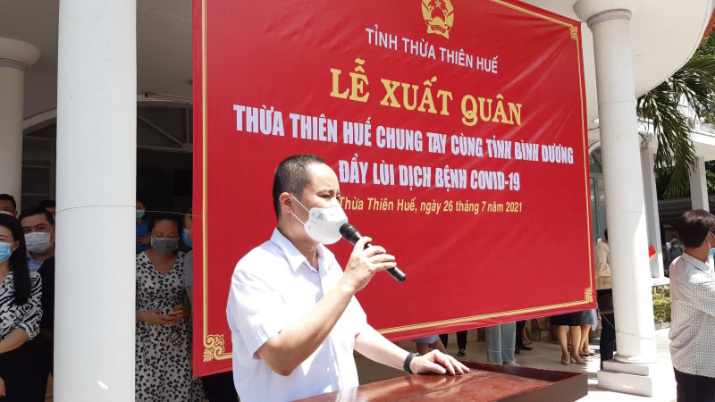 Bác sĩ chuyên khoa II Phạm Như Vĩnh Tuyên làm trưởng đoàn.