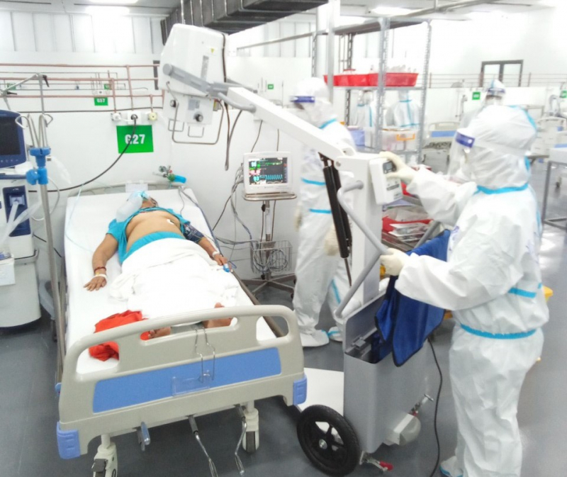 Bộ Y tế trước đó đã khẩn trương điều các bệnh viện hạng đặc biệt tuyến trung ương thiết lập khẩn cấp 3 trung tâm hồi sức tích cực tại TP. Hồ Chí Minh.